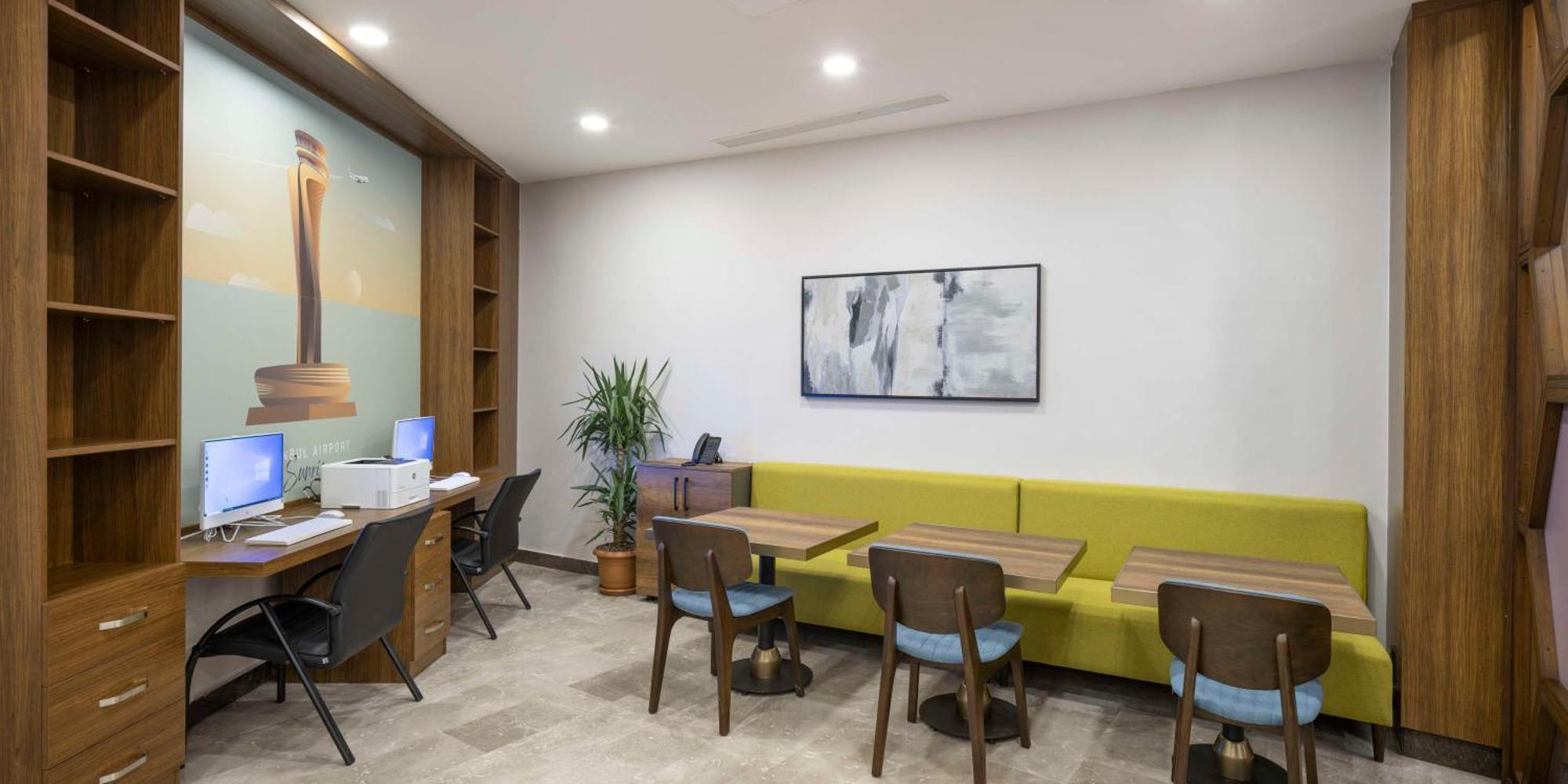 Hampton By Hilton Airport, Arnavutkoy Готель