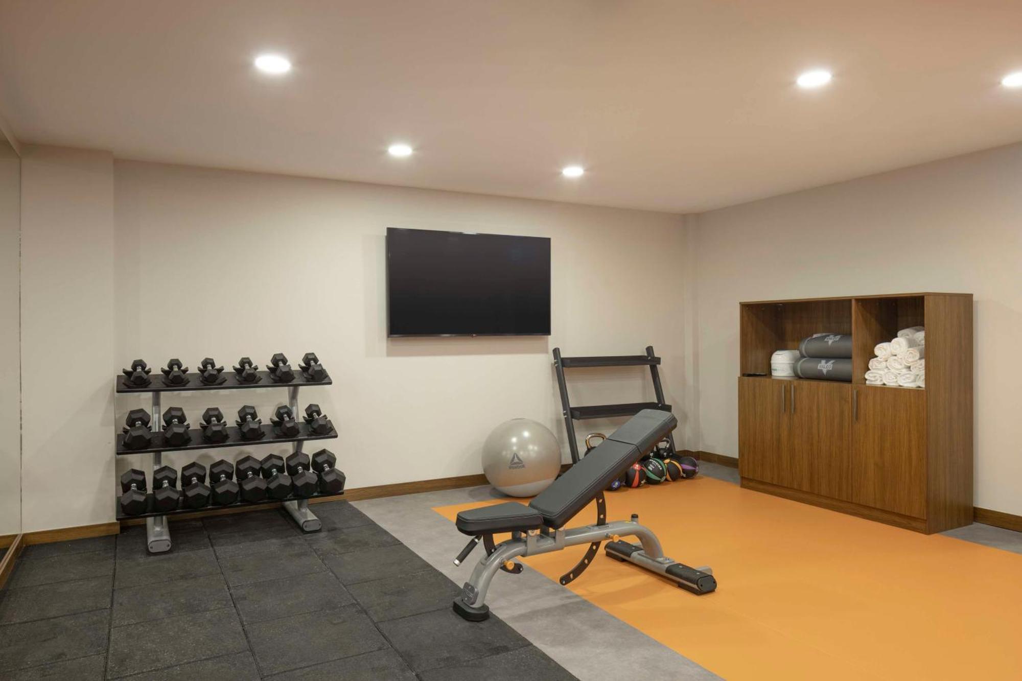 Готель Hampton By Hilton Airport, Arnavutkoy