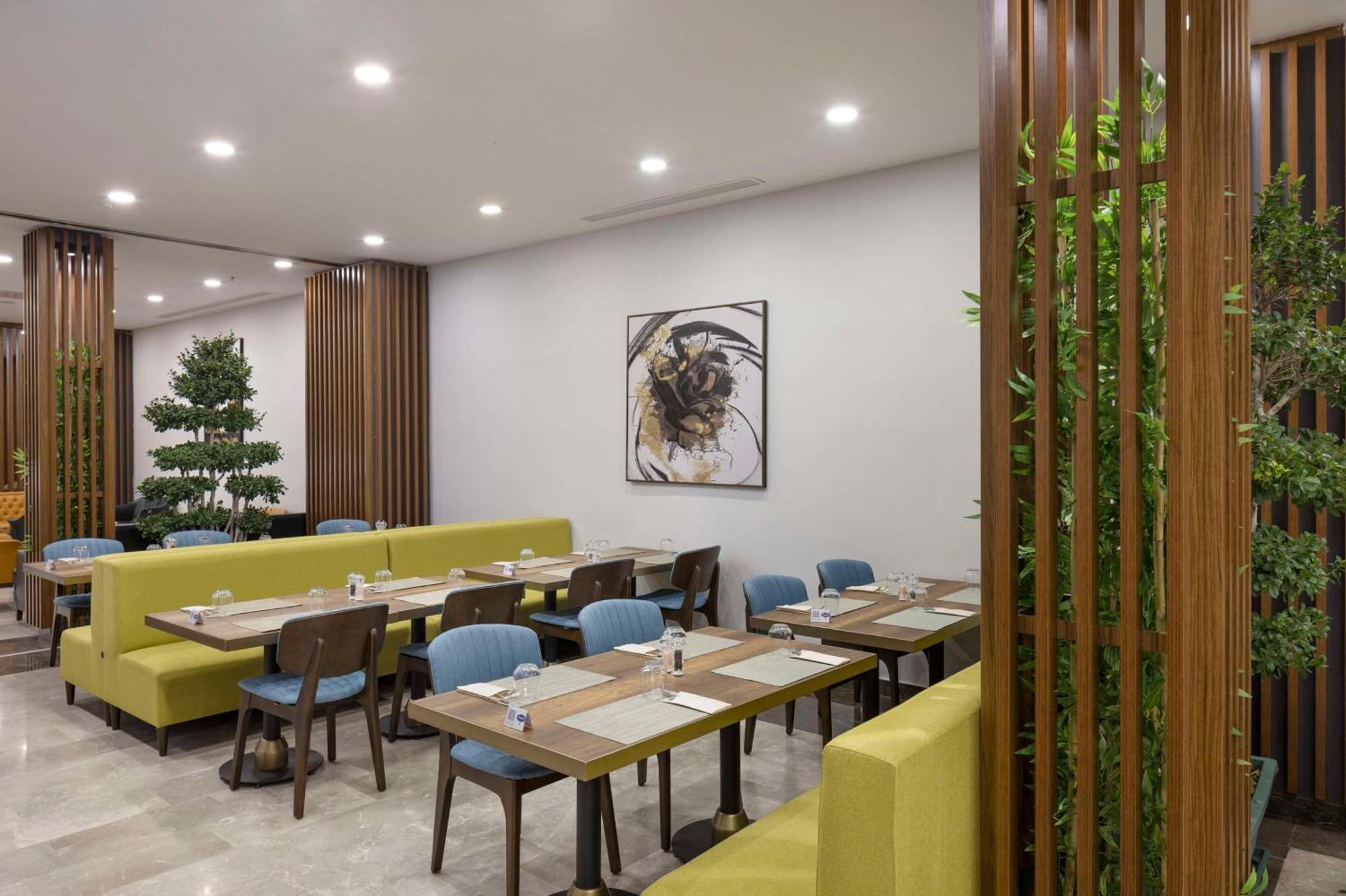 Hampton By Hilton Airport, Arnavutkoy Hotel Stambuł
